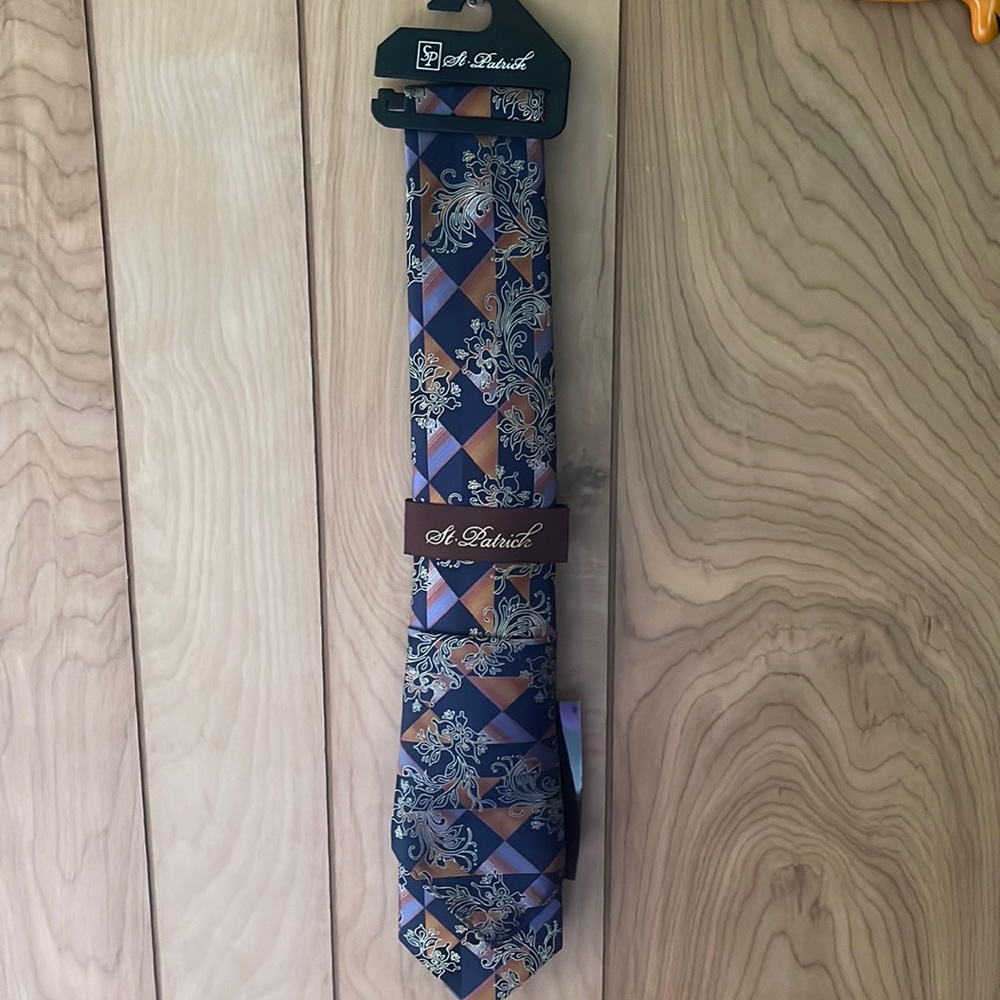 Tie